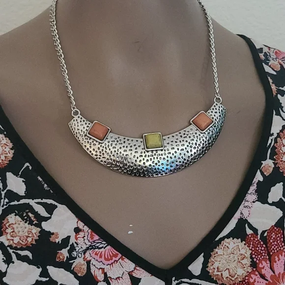 Paparazzi Accessories  Necklace Silver Tone Collar Hammered Rust Green Bohemian - Picture 2 of 4